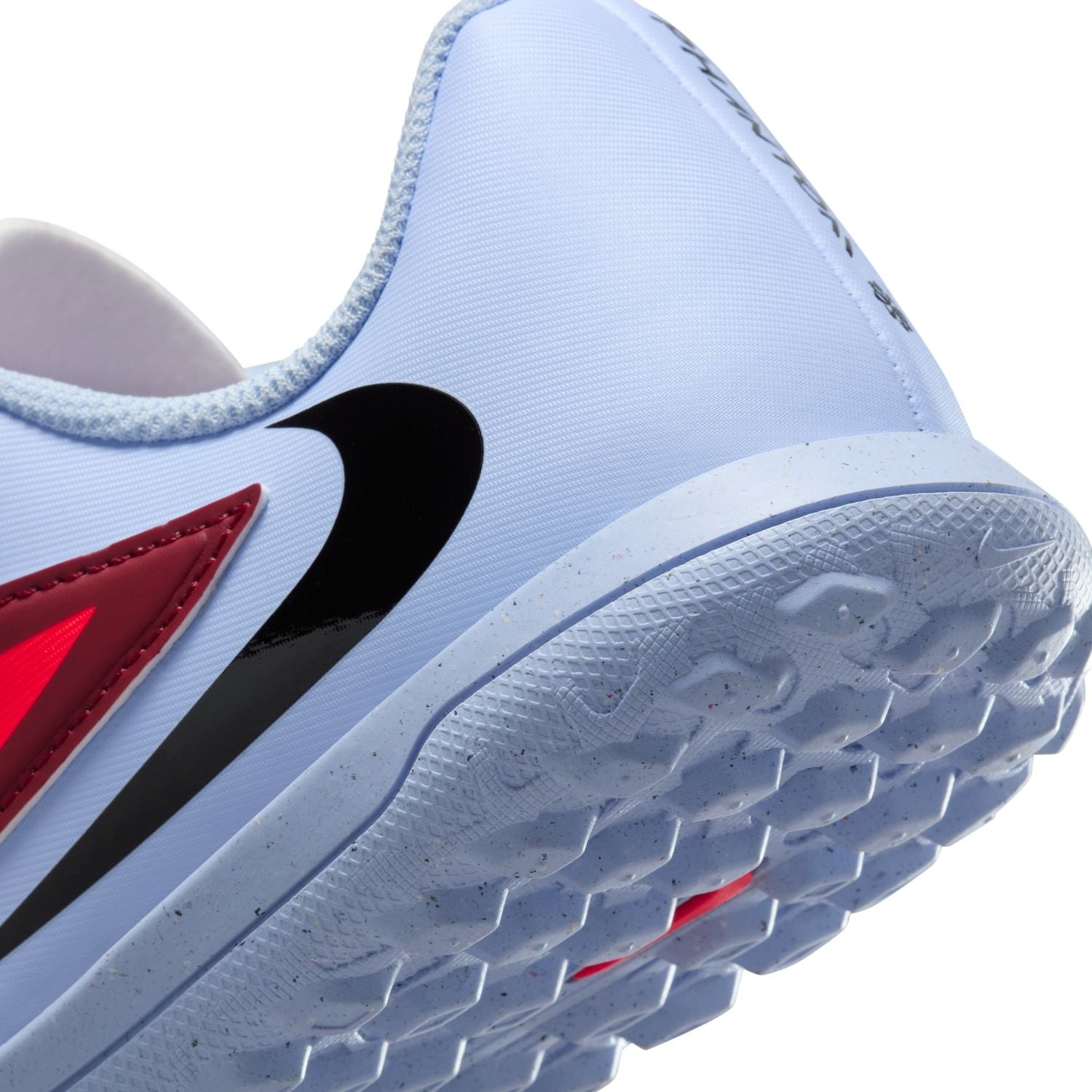 Nike Junior Phantom 6 Low Club Turf Shoes
