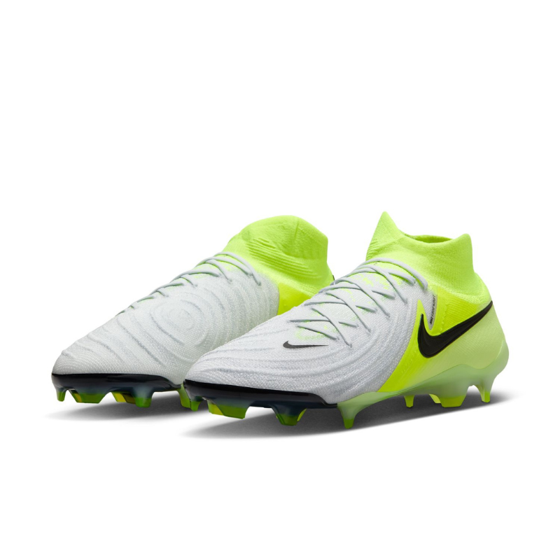 Nike Phantom Luna II Elite Firm Ground Cleats