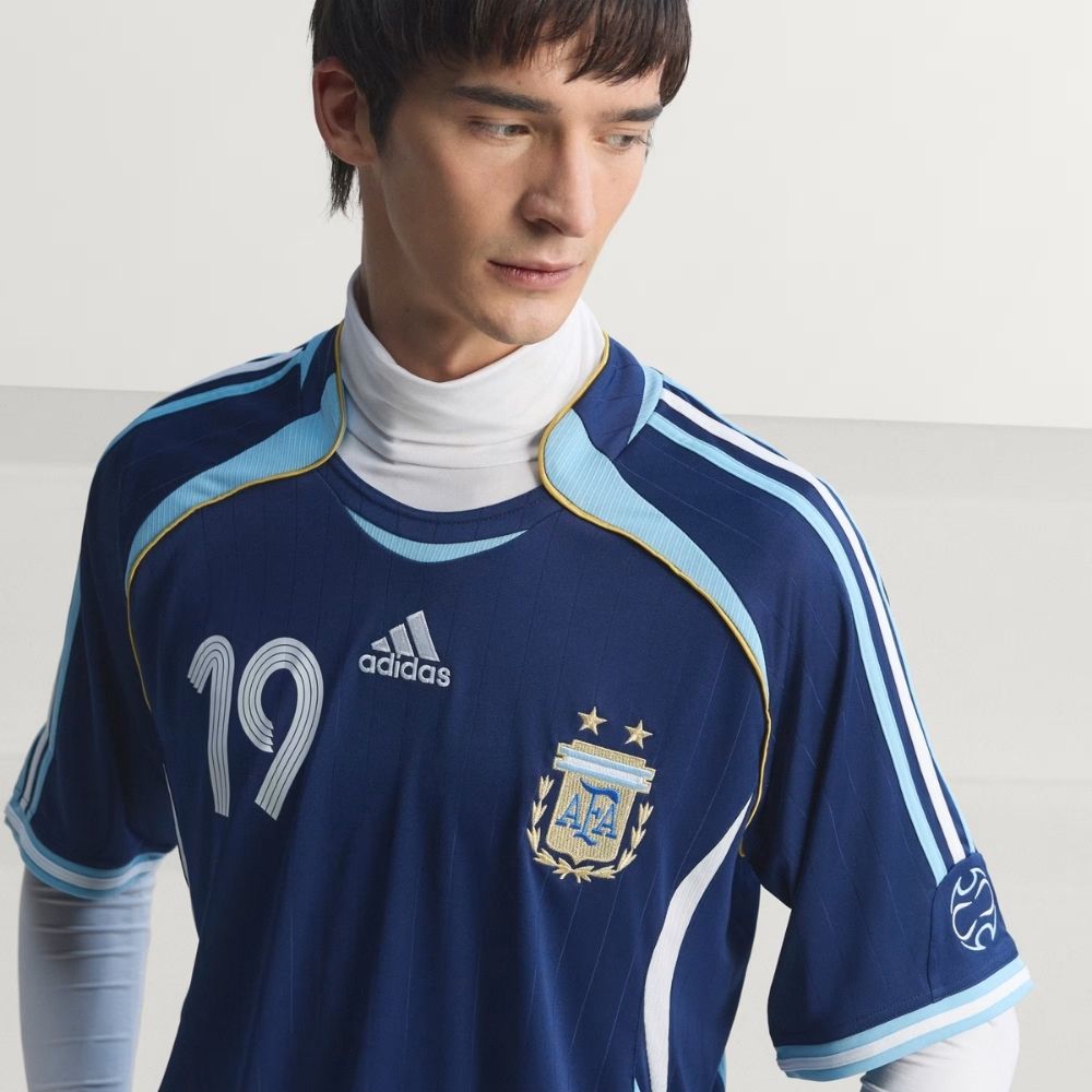 adidas AFA Argentina '06 "Lionel Messi No. 19" Men's Away Jersey