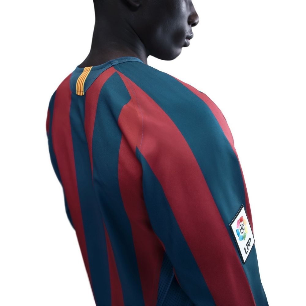 Nike Football Reissue Total90 2005/06 FC Barcelona Men's Long-Sleeve Jersey