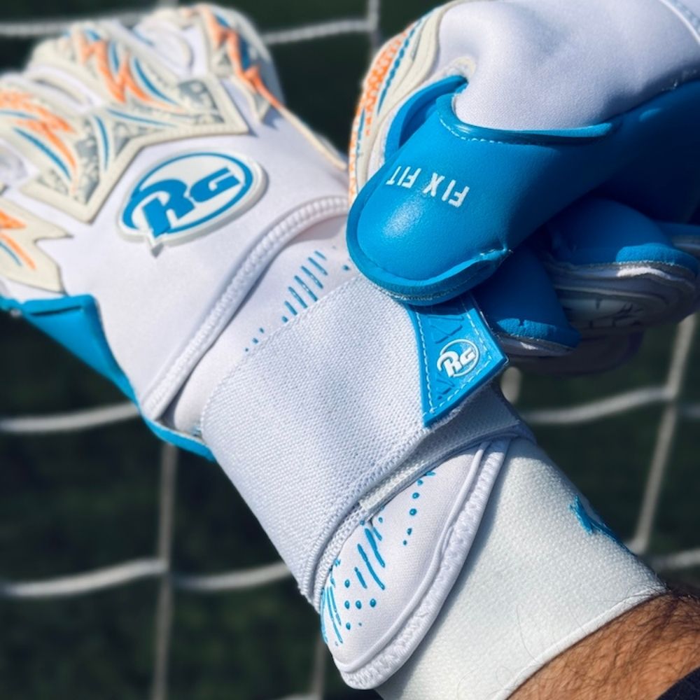 RG Tuanis Roll Hybrid Cut with F/S Goalkeeper Gloves