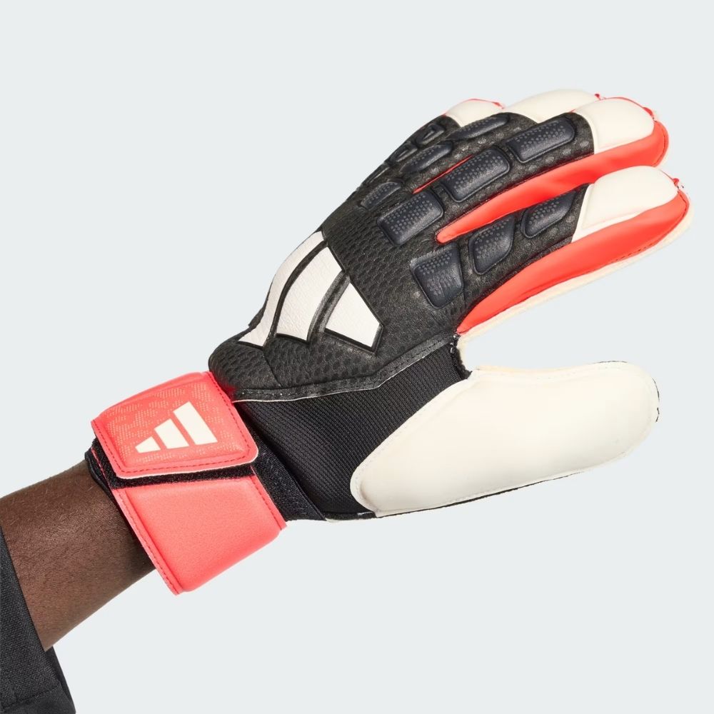 adidas Predator Match Fingersave Goalkeeper Gloves