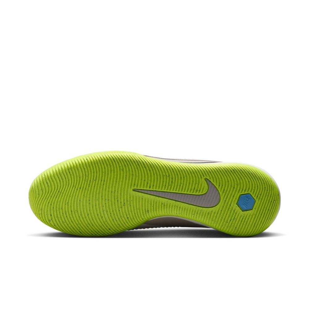 Nike Phantom 6 Low Academy Court Soccer Shoes