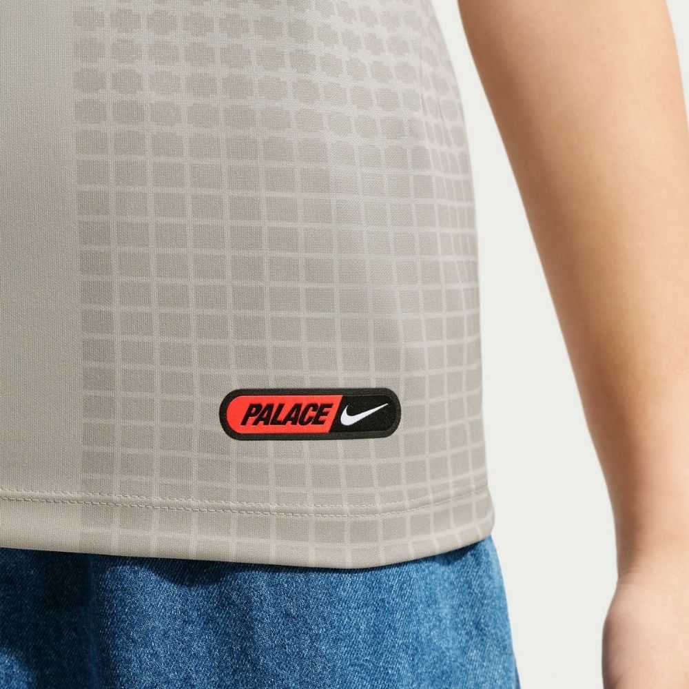 Nike ENT England x Palace WC '26 Pre-Match Kids Top