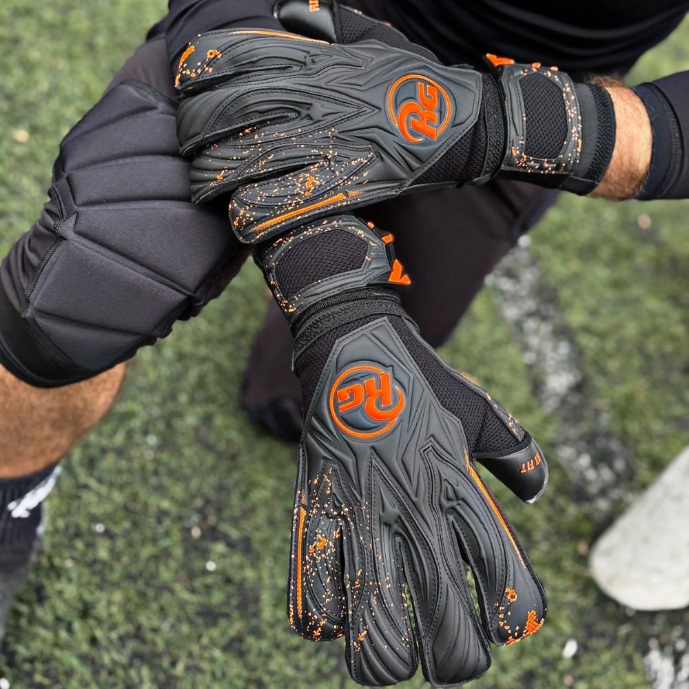 RG Aspro Blackout Goalkeeper Gloves