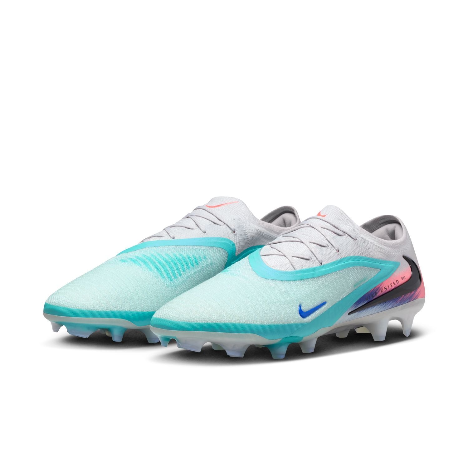 Nike United Phantom 6 Low Elite Firm Ground Cleats