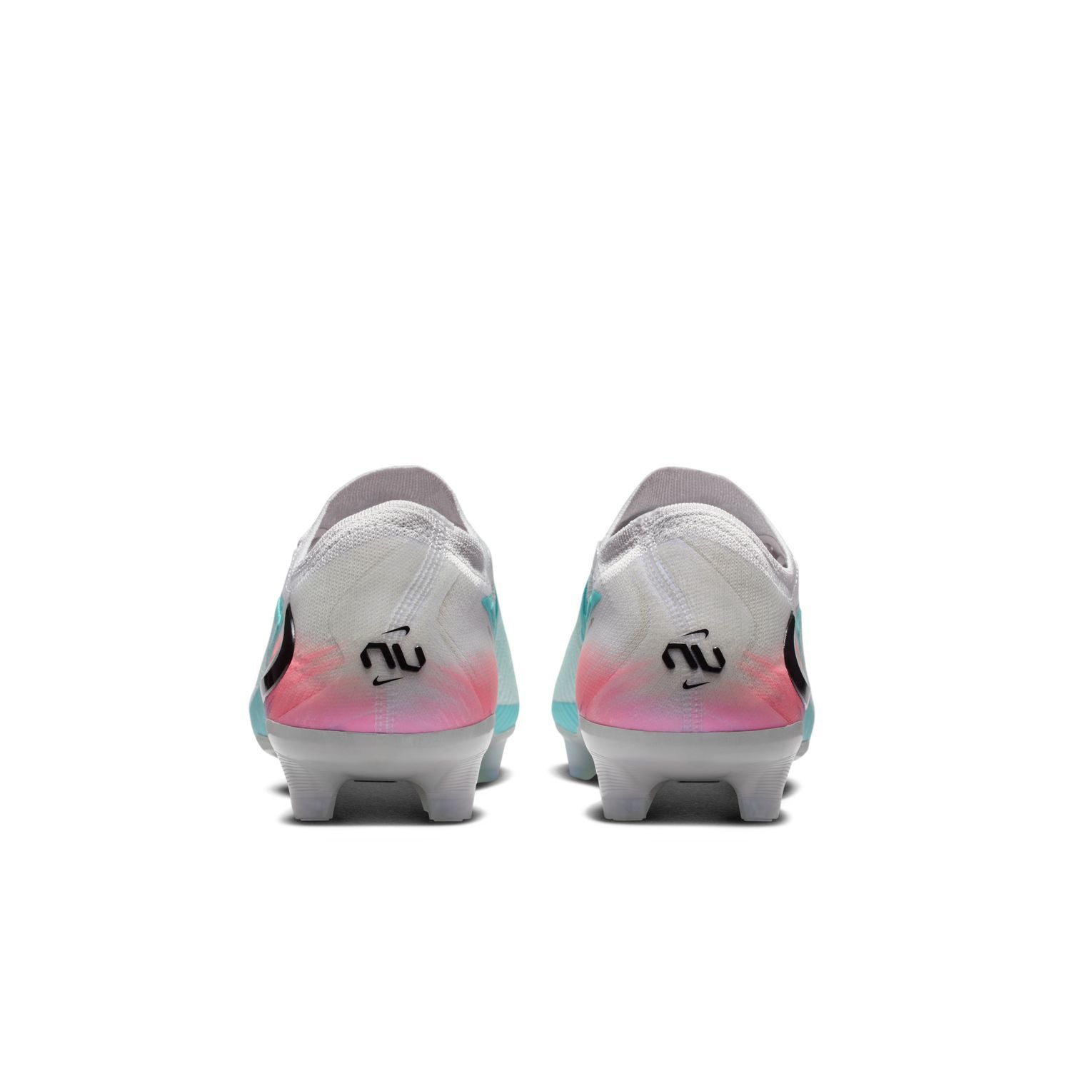 Nike United Phantom 6 Low Elite Firm Ground Cleats