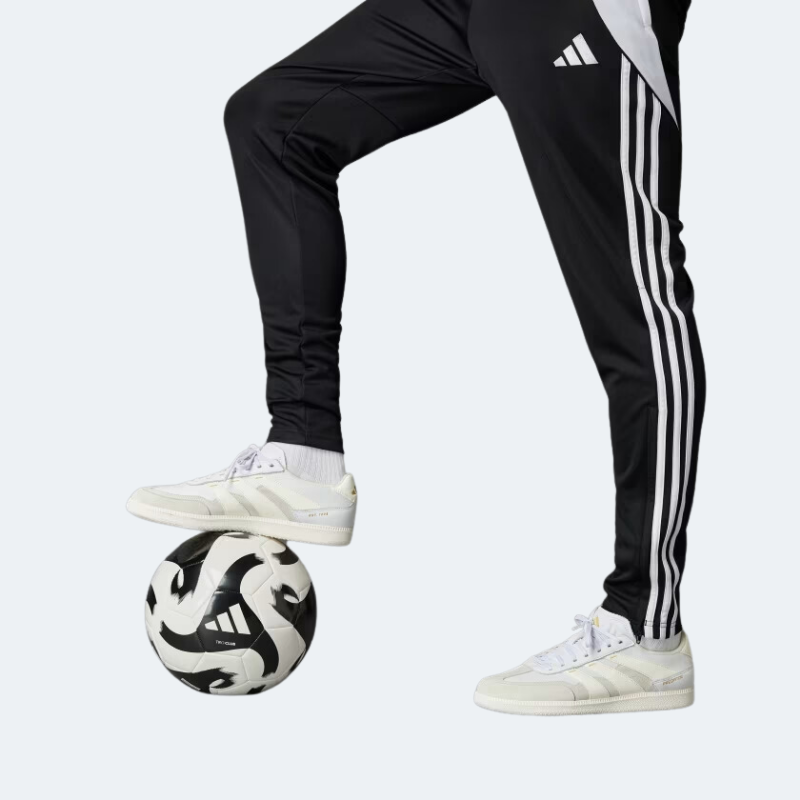 adidas Predator Freestyle Indoor Soccer Shoes