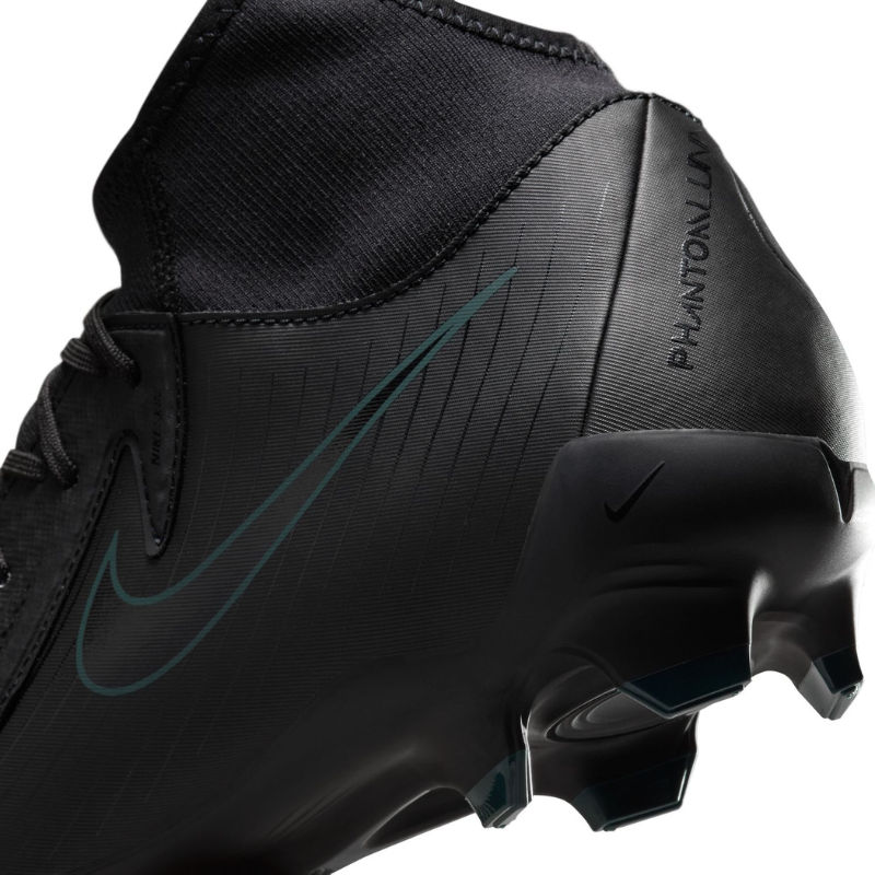 Nike Phantom Luna II Academy Multi-Ground Cleats