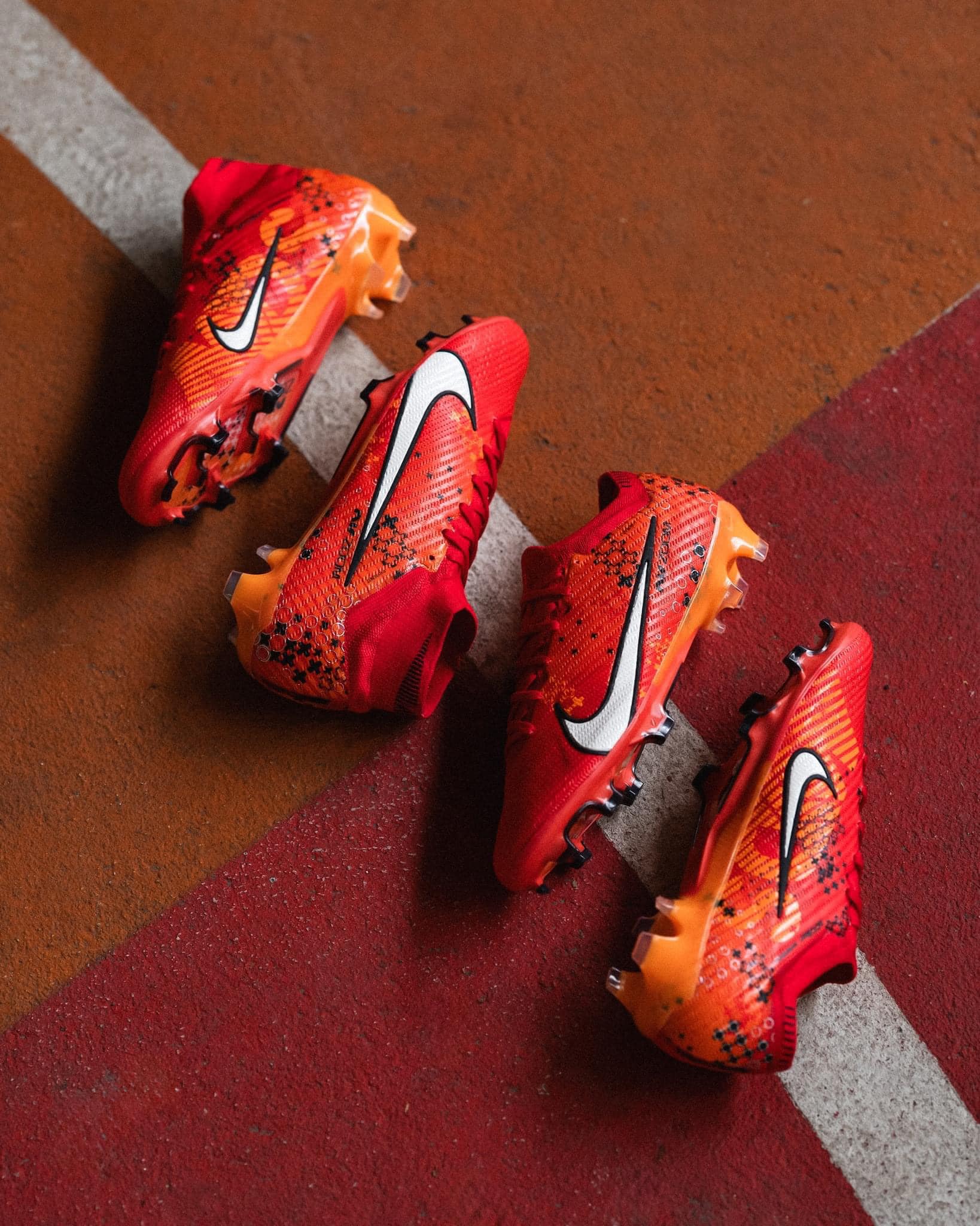 Womens soccer cleats hot sale wide width