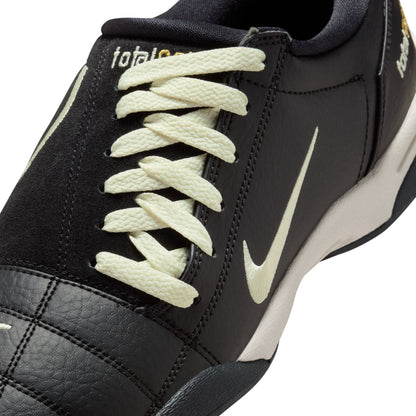 Nike Total 90 Men's Shoes