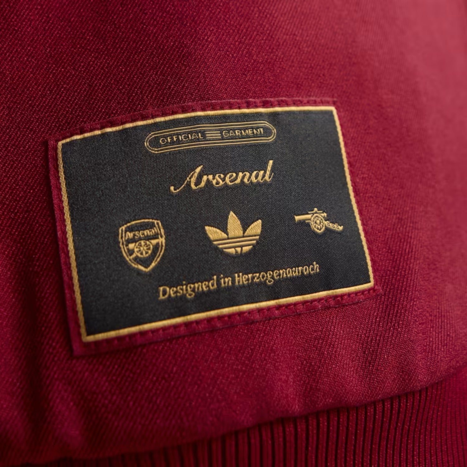adidas Arsenal FC Icon Men's Full-Zip Track Top – Soccer Maxx adidas Arsenal FC Icon Men's Full-Zip Track Top – Soccer Maxx