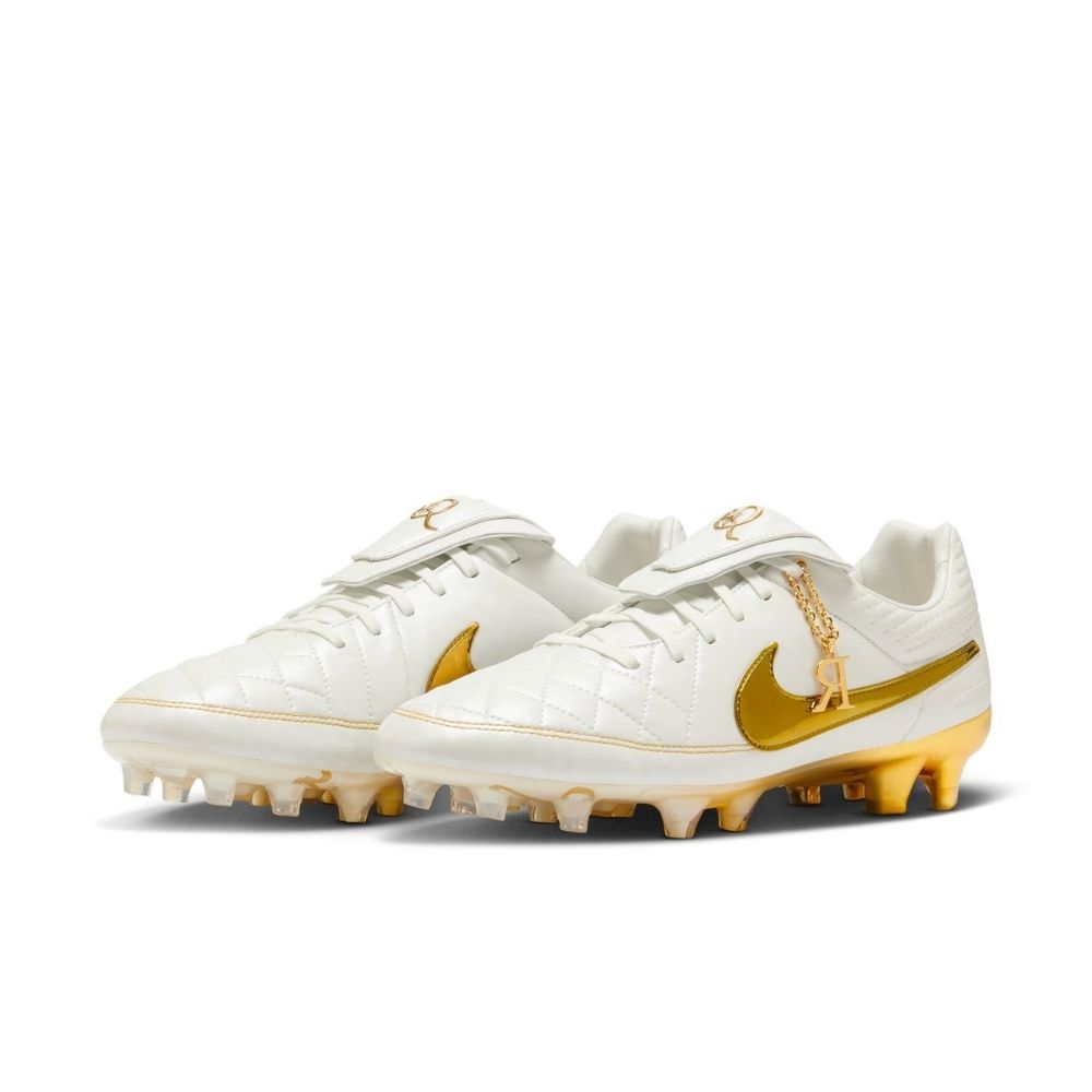 Ronaldinho x Nike Tiempo Legend 'Touch of Gold' SE Elite Firm