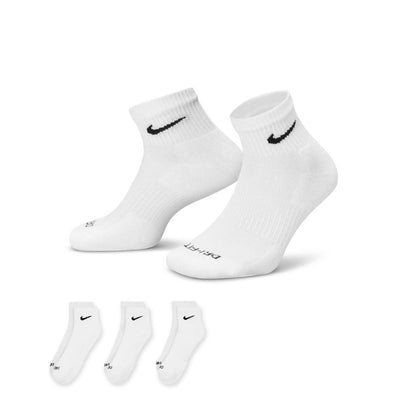 Nike Everyday Plus Cushioned Training Ankle Socks (3 pairs)