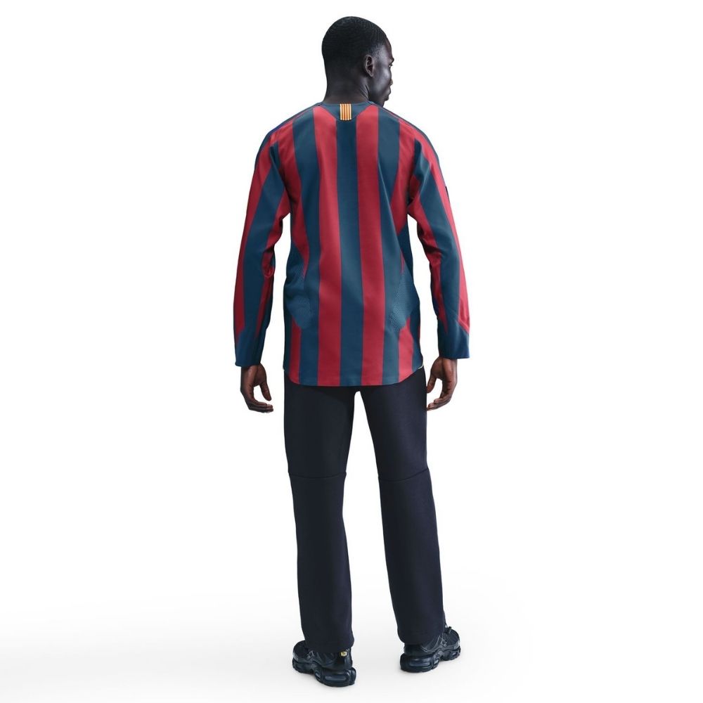 Nike Football Reissue Total90 2005/06 FC Barcelona Men's Long-Sleeve Jersey