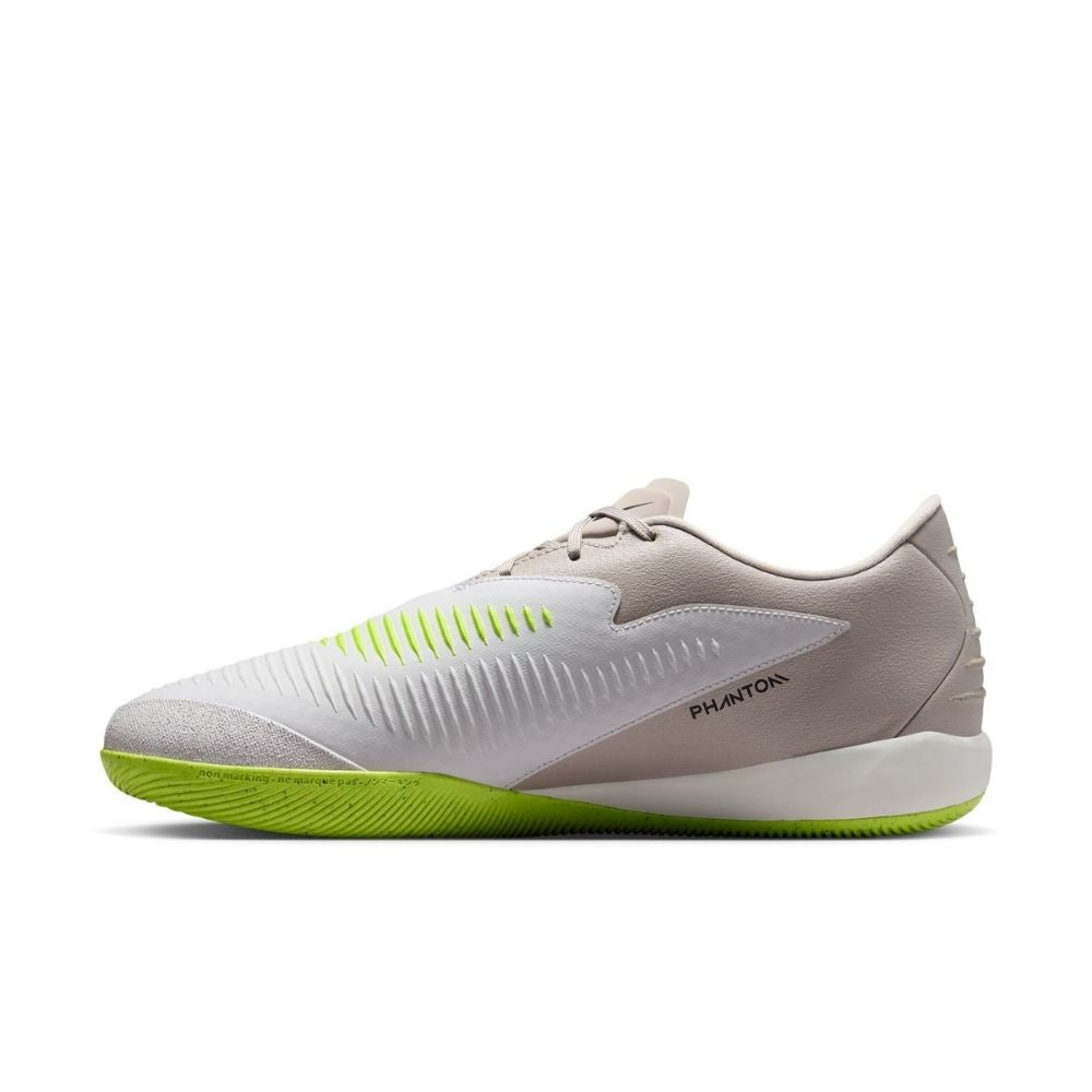 Nike Phantom 6 Low Academy Court Soccer Shoes