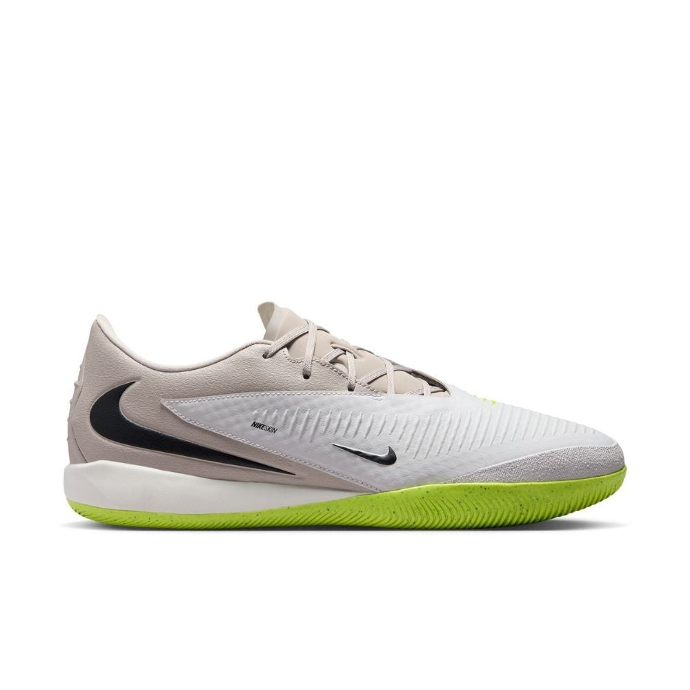 Nike Phantom 6 Low Academy Court Soccer Shoes